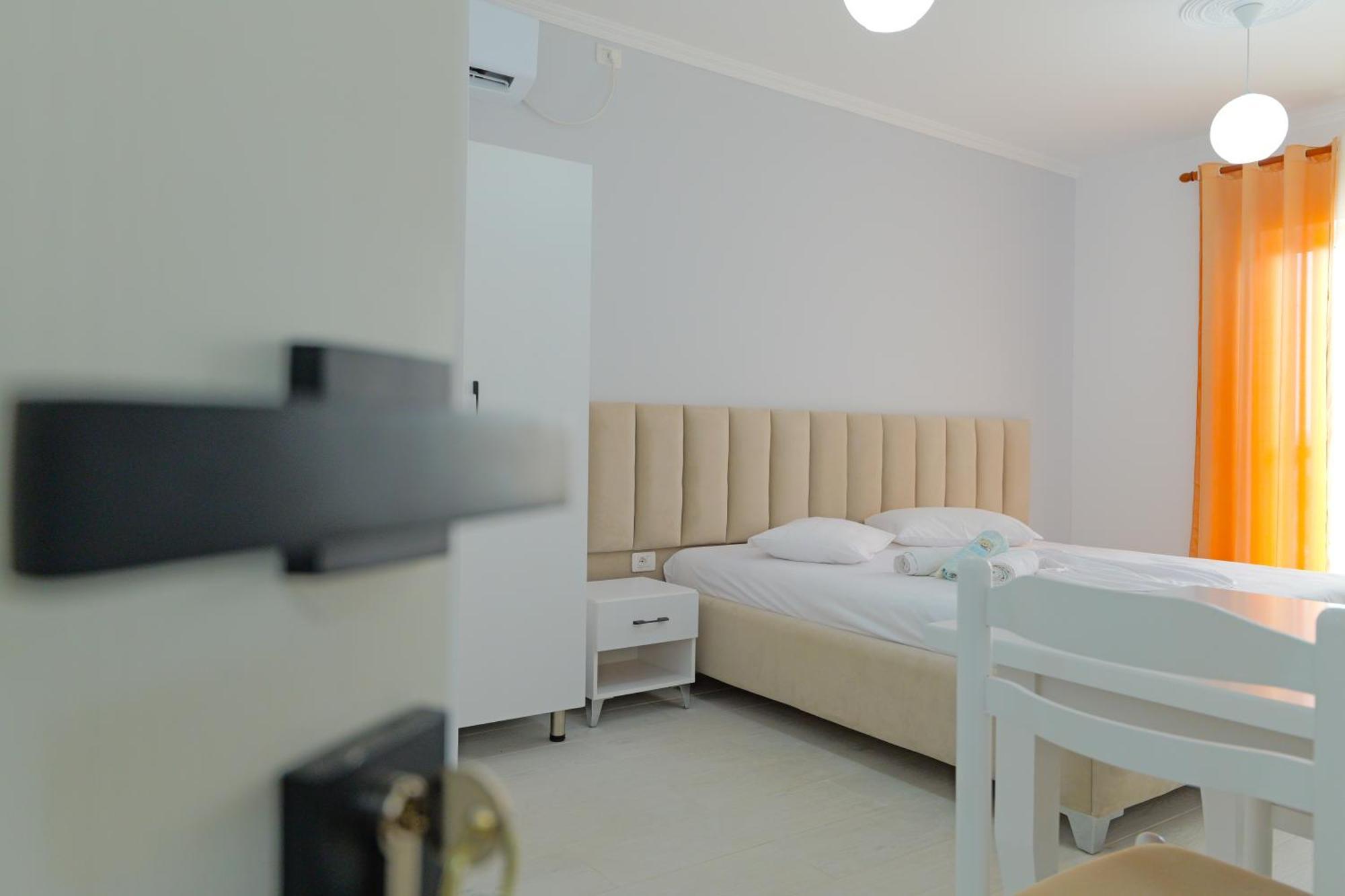 Vila Marina Apartments Sarandë Exterior foto